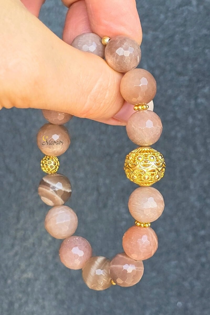 Hera Güneş Taşı Doğal Taş Tasarım Bileklik-3 (925 Ayar Gümüş Üzeri 14K Altın Kaplama)