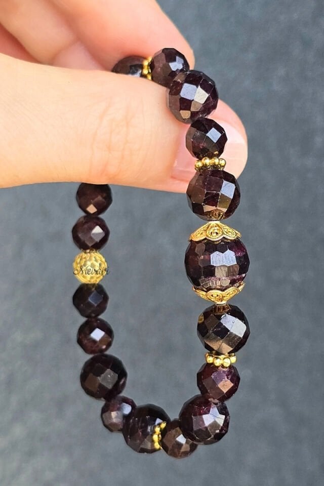 Lamia Lal Granat Kırmızı Doğal Taş Tasarım Bileklik-2 (925 Ayar Gümüş Üzeri 14K Altın Kaplama)