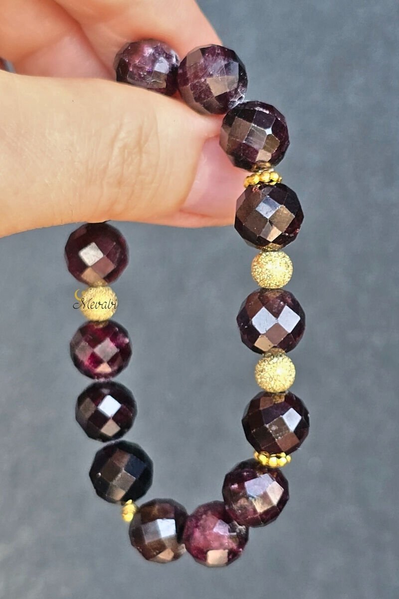 Lamia Lal Granat Kırmızı Doğal Taş Tasarım Bileklik-1 (925 Ayar Gümüş Üzeri 14K Altın Kaplama)