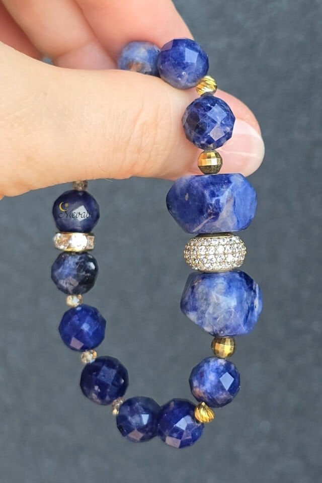 Azura Sodalit Doğal Taş Tasarım Bileklik-2 (925 Ayar Gümüş Üzeri 14K Altın Kaplama)