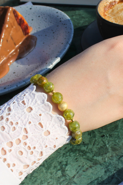 Meva Zeberced/Peridot Doğal Taş Tasarım Bileklik-1 (925 Ayar Gümüş Üzeri 14K Altın Kaplama)