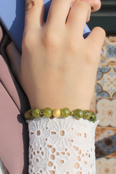 Meva Zeberced/Peridot Doğal Taş Tasarım Bileklik-1 (925 Ayar Gümüş Üzeri 14K Altın Kaplama)