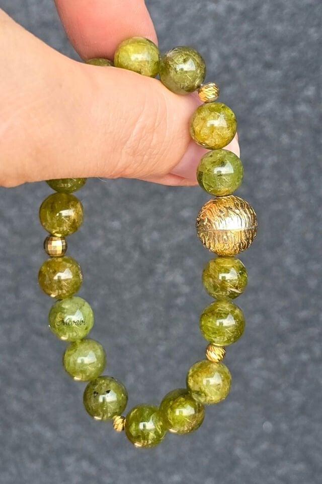 Meva Zeberced/Peridot Doğal Taş Tasarım Bileklik-1 (925 Ayar Gümüş Üzeri 14K Altın Kaplama)