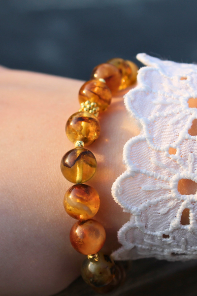 Nicole Kehribar Doğal Taş Tasarım Bileklik-1 (925 Ayar Gümüş Üzeri 14K Altın Kaplama)