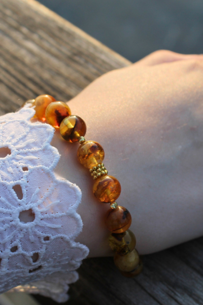 Nicole Kehribar Doğal Taş Tasarım Bileklik-1 (925 Ayar Gümüş Üzeri 14K Altın Kaplama)