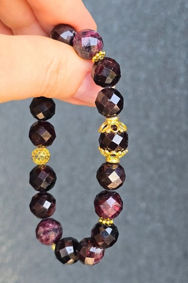 Lamia Lal Granat Kırmızı Doğal Taş Tasarım Bileklik-3 (925 Ayar Gümüş Üzeri 14K Altın Kaplama)