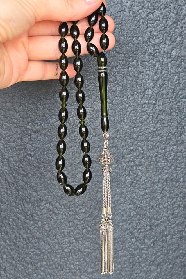 925 Ayar Gümüş Püsküllü Beyzi Kesim Yeşil Sıkma Kehribar Tesbih 33'lü