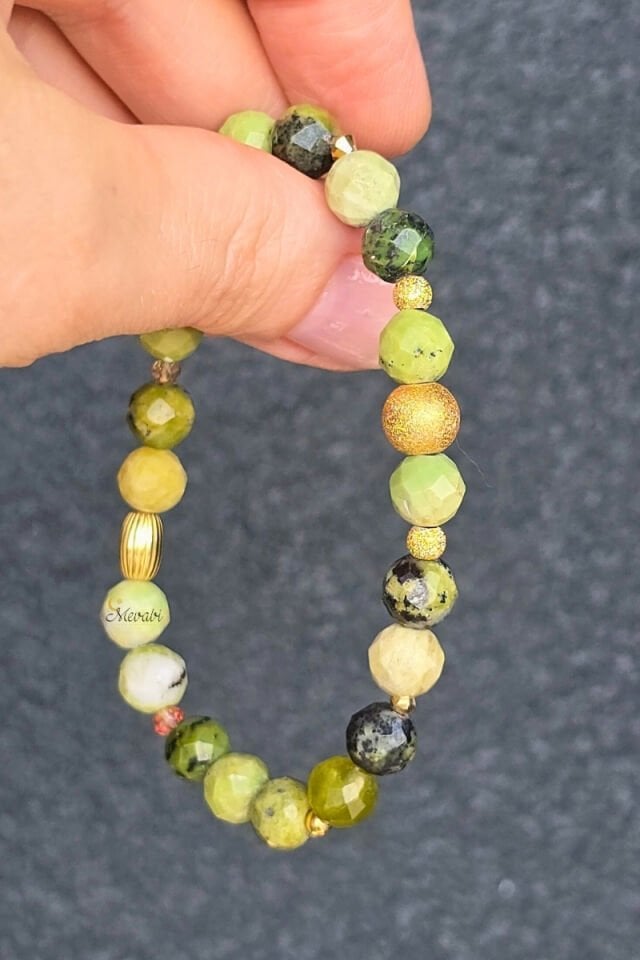 Emilie Jade Doğal Taş Tasarım Bileklik-1 (925 Ayar Gümüş Üzeri 14K Altın Kaplama)