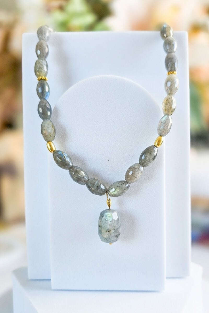 Dide Labradorit Doğal Taş Tasarım Kolye (925 Ayar Gümüş Üzeri 14K Altın Kaplama)