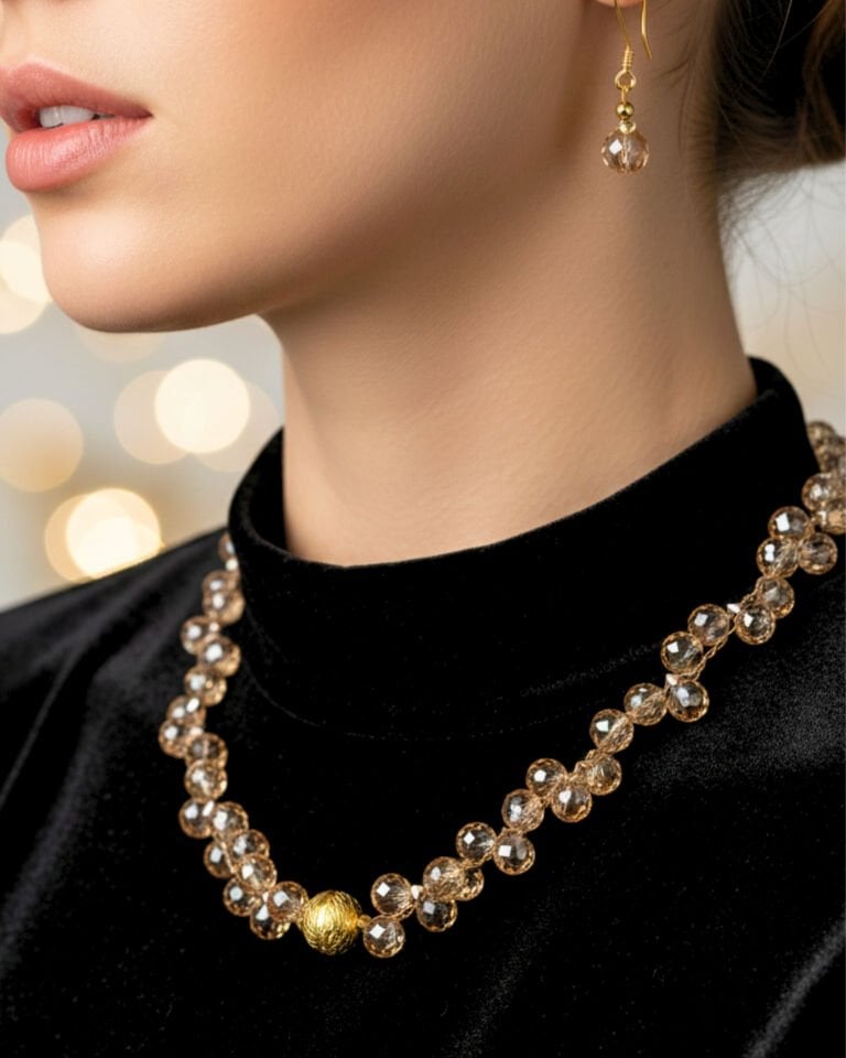 Ahu Kristal Tasarım Kolye (925 Ayar Gümüş Üzeri 14K Altın Kaplama)