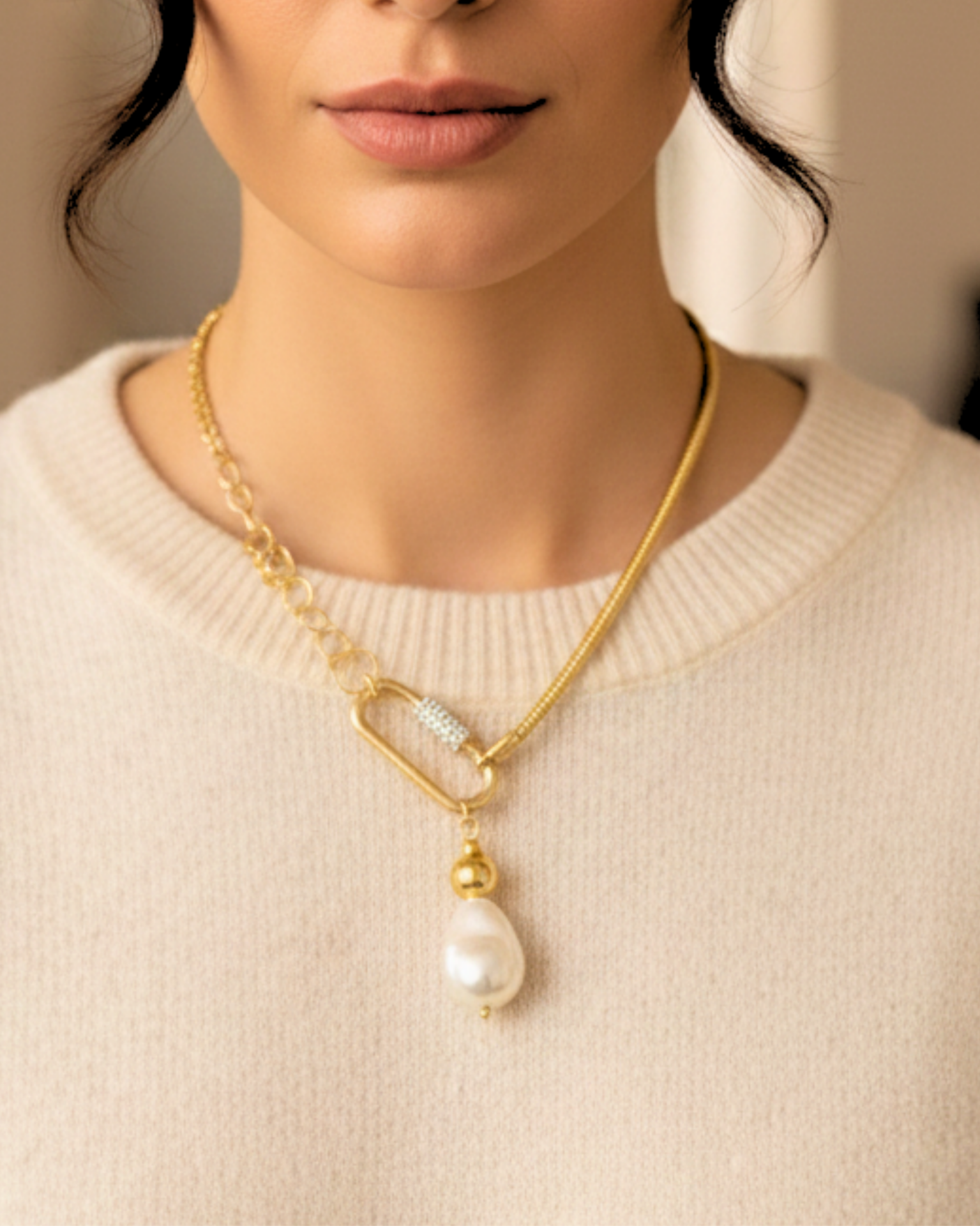 Majori Barok İnci Charm Doğal Taş Tasarım Kolye (925 Ayar Gümüş Üzeri 14K Altın Kaplama)