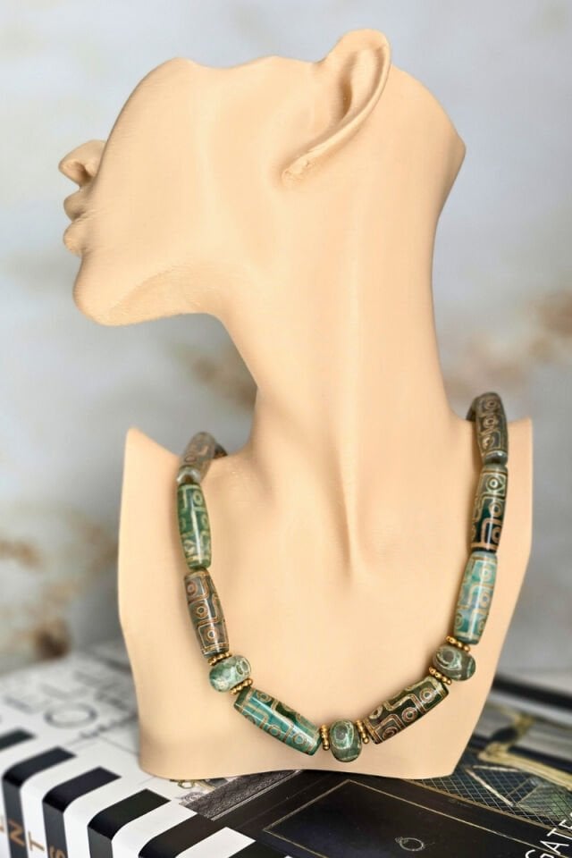 Berra Tibet Akik Doğal Taş Tasarım Bileklik (925 Ayar Gümüş Üzeri Altın Kaplama)